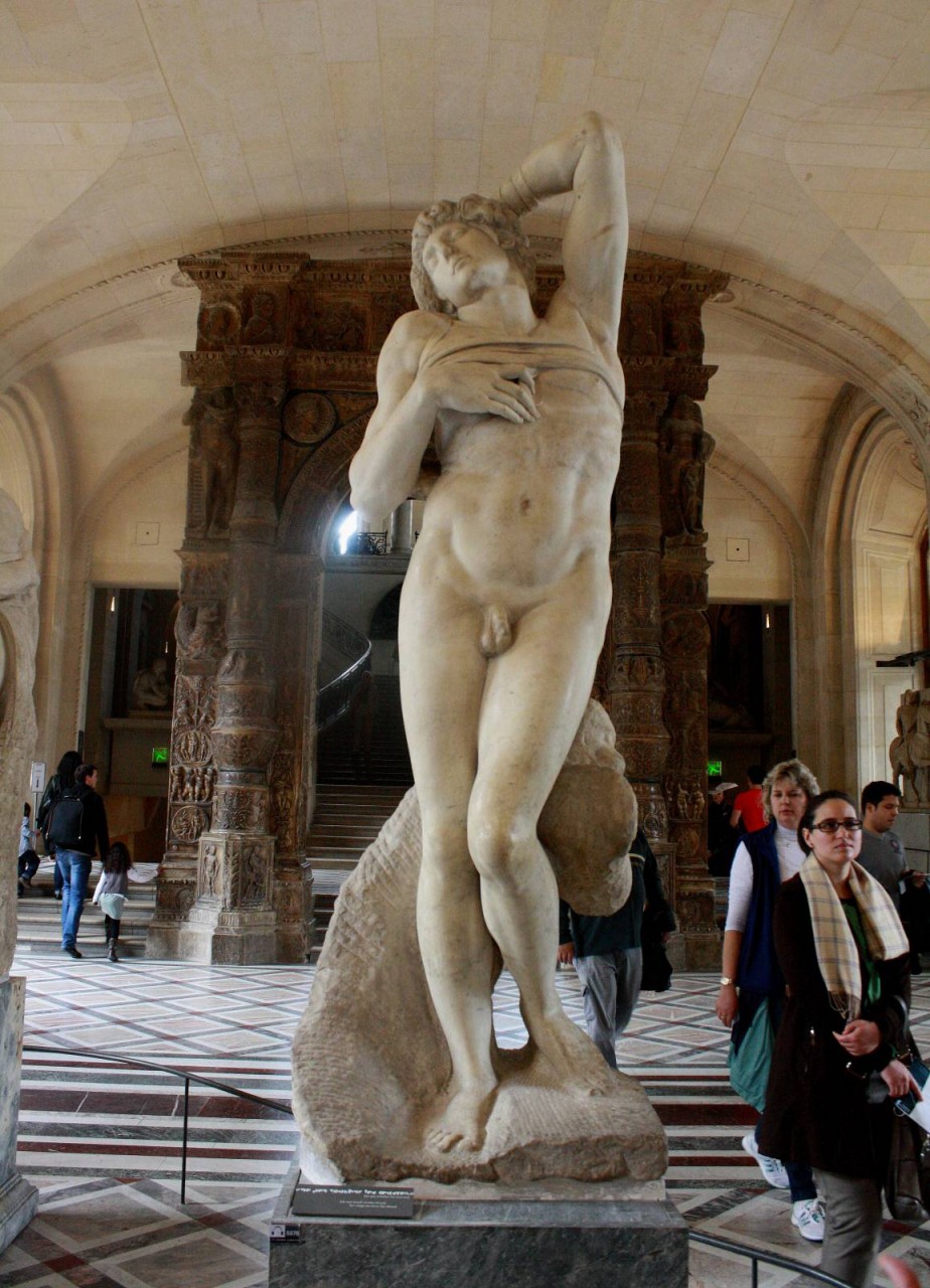 Музей Лувр статуя гермафродита