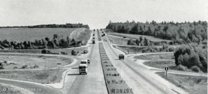 Московская кольцевая автомобильная дорога времена, знают, меняли, изображением, фотографий, подборочку, посмотрим, Давайте, перестраивали, началось, много, такое, Строительство, дорога, выглядела, знает, помнит, ездил, МКАДа