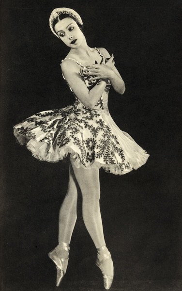 TAMARA TOUMANOVA, FROM 'FOOTNOTES TO THE BALLET 1938 (376x600, 54Kb)