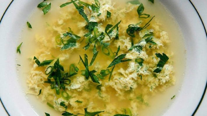 Очень легкий, диетический яичный суп с соевым соусом