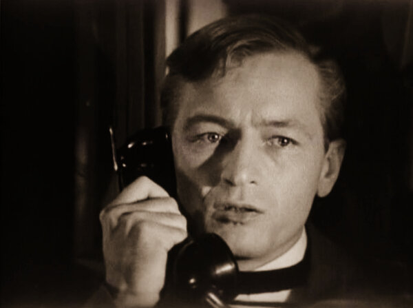 Михаил Ножкин в фильме "Каждый вечер в одиннадцать" 1969г. (источник фото: торрнадо.org)