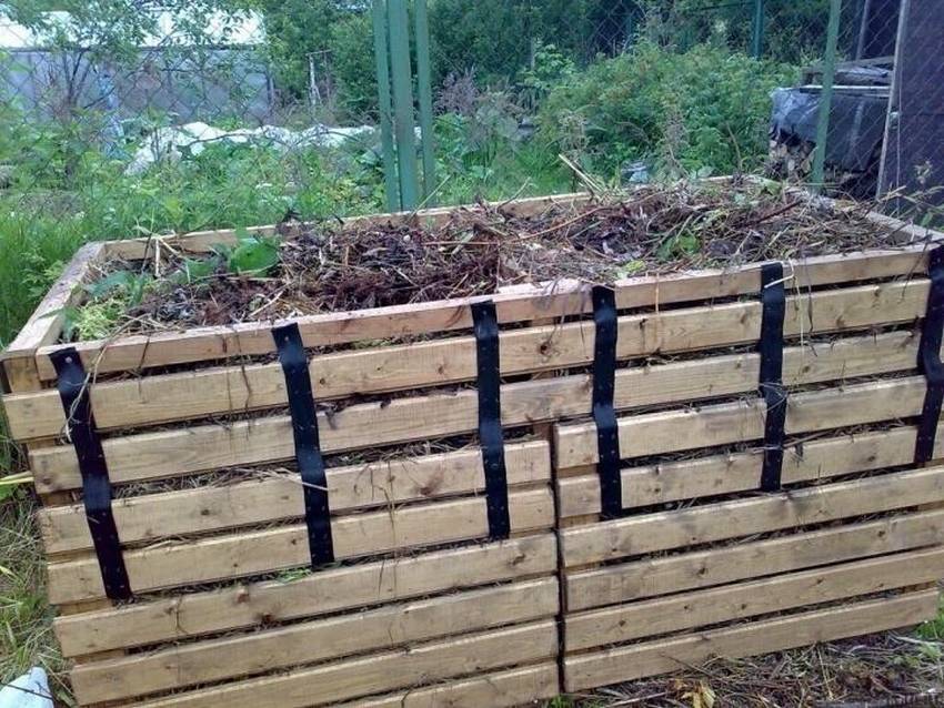 Компостная яма своими руками: 9 вариантов изготовления