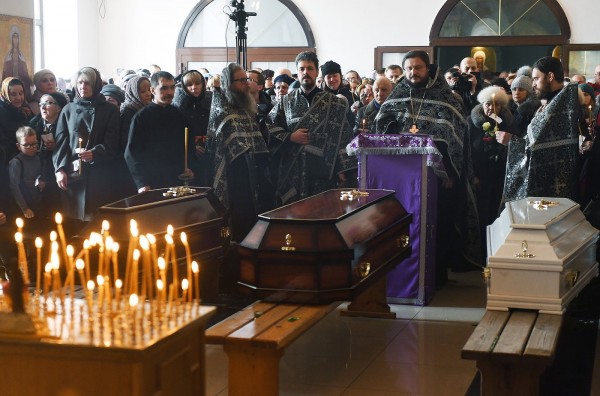 В Кемерево прощаются с погибшими при пожаре в «Зимней вишне»