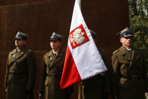 Польша просит не обсуждать заявление главы ее МИД об Освенциме
