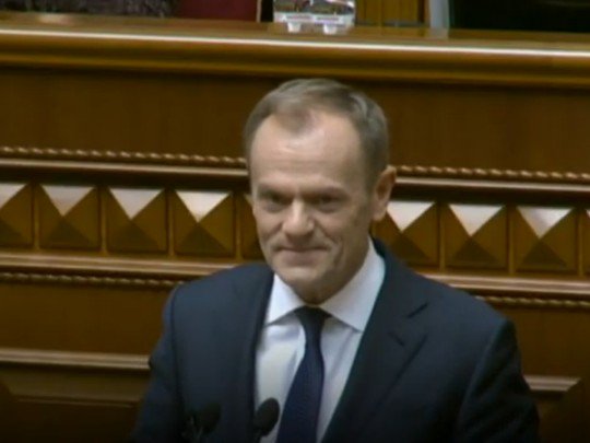 Поляк Туск выкрикнул в Раде лозунг украинских националистов