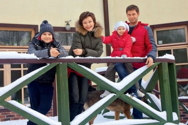 Российские звезды, которые могут гордится званием «многодетных мам»