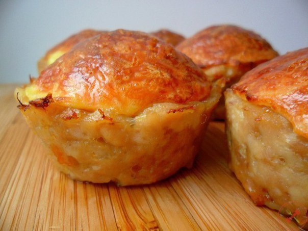 Куриные кексы с сырной начинкой