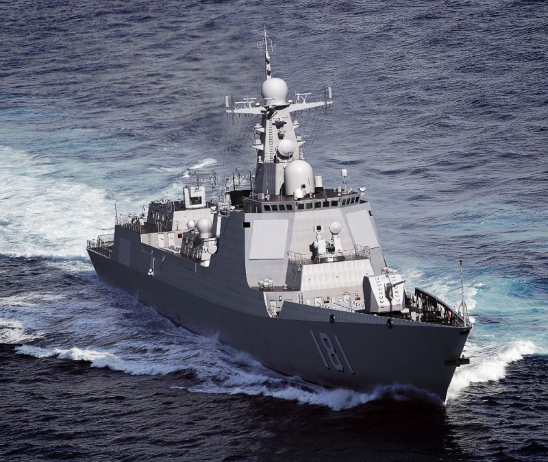 Новые китайские корабли и территориальные споры