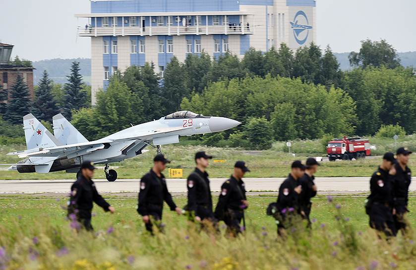 МАКС остался на своей земле
