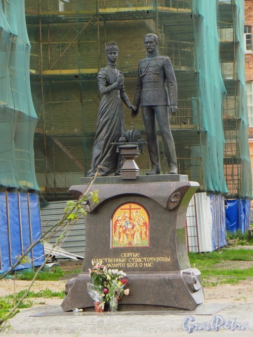 ПАМЯТНИКИ ЦАРЮ СВЯТОМУ СТРАСТОТЕРПЦУ ИМПЕРАТОРУ НИКОЛАЮ II. ПАМЯТНИКИ ЦАРЮ СВЯТОМУ СТРАСТОТЕРПЦУ ИМПЕРАТОРУ НИКОЛАЮ II.