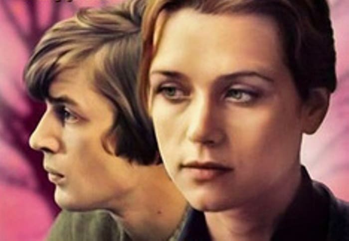 Александр Абдулов и Ирина Алферова в фильме *С любимыми не расставайтесь*, 1979 | Фото: ivi.ru Александр Абдулов и Ирина Алферова в фильме *С любимыми не расставайтесь*, 1979 | Фото: ivi.ru