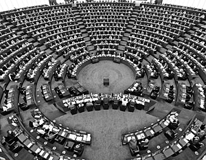 По словам бывшего депутата, в недрах Европарламента есть постоянно действующее антироссийское лобби