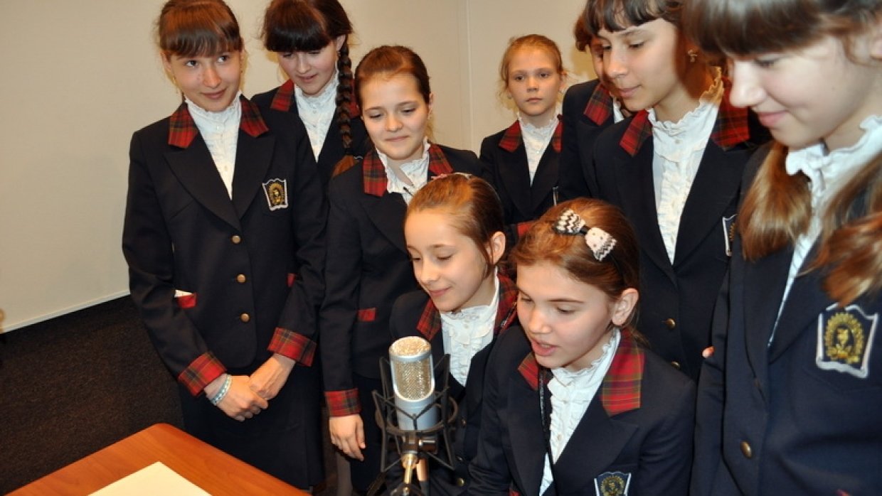 Более тысячи девушек хотят стать воспитанницами петербургского филиала Пансиона Минобороны