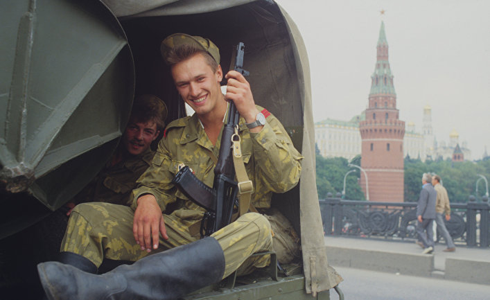 В дни августовского путча 1991 года В дни августовского путча 1991 года