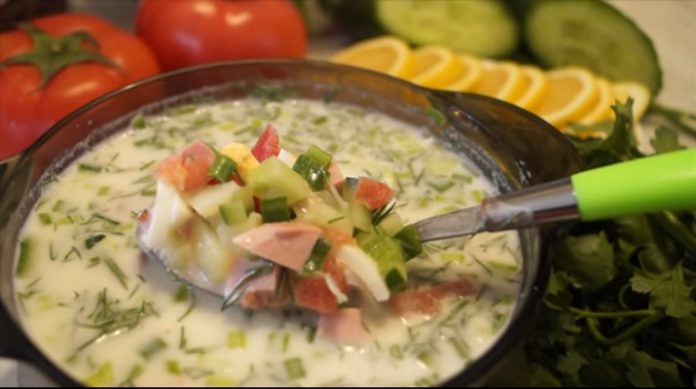 Очень вкусная окрошка на лимонной воде