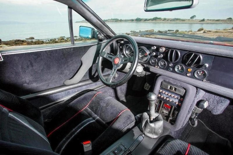 Lancia Rally 037 Stradale, построенная в начале 80-х для чемпионата мира по ралли (20 фото) Lancia Rally 037 Stradale, построенная в начале 80-х для чемпионата мира по ралли (20 фото)