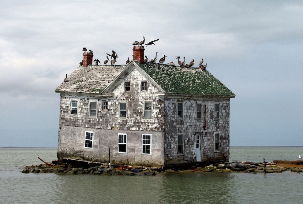 The 33 Most Beautiful Abandoned Places In The World 7