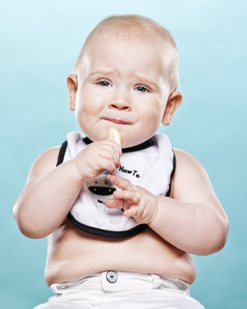 Малыши, пробующие лимон, в фотопроекте Дэвида Уайла (18 фото)