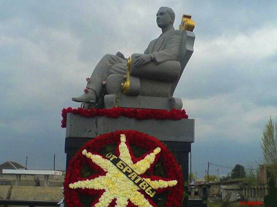 Надгробия русского криминала Надгробия русского криминала