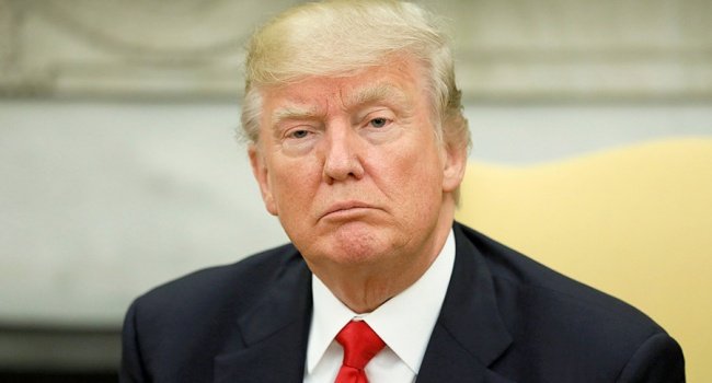 Элиты США призвали Трампа уйти в отставку