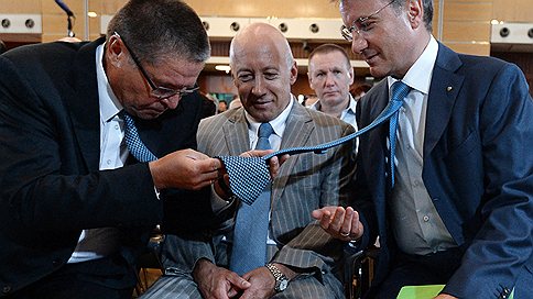 Первый пошел! Улюкаеву дали восемь лет строгача и выписали $2 млн штрафа. Первый пошел! Улюкаеву дали восемь лет строгача и выписали $2 млн штрафа.