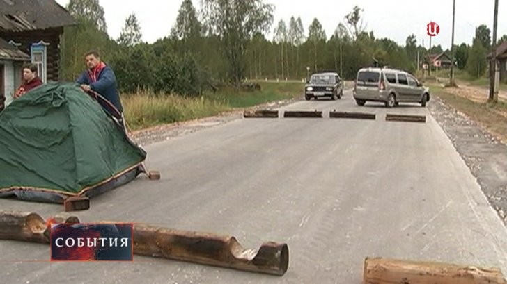 В Нижегородской области строители проложили дорогу через жилой дом в отсутствие хозяев В Нижегородской области строители проложили дорогу через жилой дом в отсутствие хозяев дорога, кадастр, снесли дом, удаловы