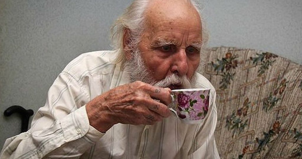 Сын приехал навестить отца в больницу. «Возьми меня на Пасху домой. Я здесь не выдержу…» Сын приехал навестить отца в больницу. «Возьми меня на Пасху домой. Я здесь не выдержу…»