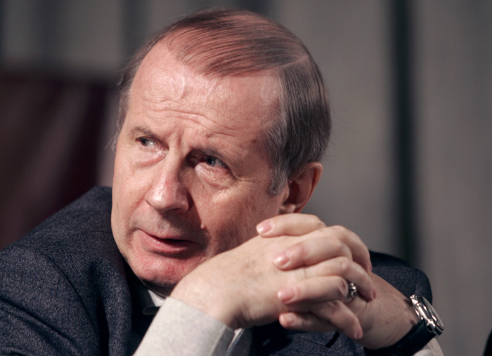 Михаил Веллер: Ну что, еще не верится, что это конец? Михаил Веллер: Ну что, еще не верится, что это конец?