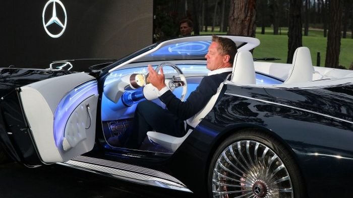 Daimler представил концептуальный кабриолет Vision Mercedes-Maybach 6 Daimler представил концептуальный кабриолет Vision Mercedes-Maybach 6