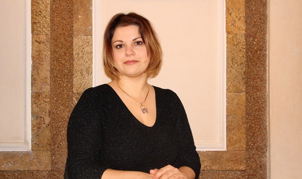 Ольга Дронова ЗА Путина, но Алтабаева против