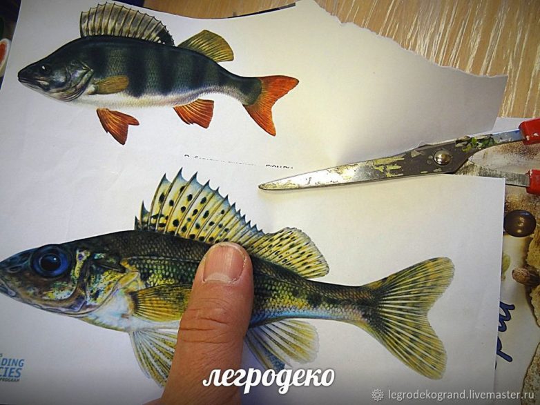 Ключница из деревянного ящика