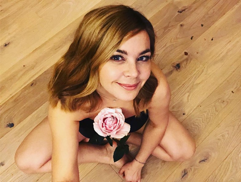 Роза чайная: 40-летняя Ирина Пегова выложила фото в нижнем белье Роза чайная: 40-летняя Ирина Пегова выложила фото в нижнем белье