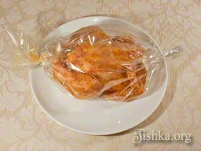 Запеченная курица в рукаве а-ля гриль Запеченная курица в рукаве а-ля гриль