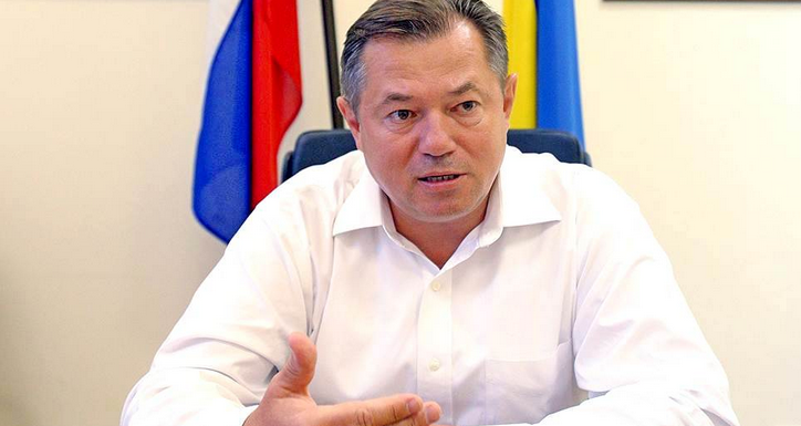 Россия кардинально меняет экономический курс. Главный  идеолог  этого курса Сергей Глазьев