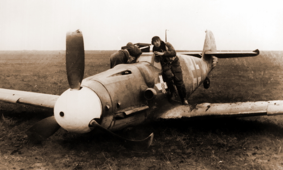 «Мессершмитт» Bf 109G-6 из хорватской эскадрильи 15.(Kroat)/JG 52 на вынужденной посадке, осень-зима 1943–1944 гг. - Сава и Мартын | Военно-исторический портал Warspot.ru