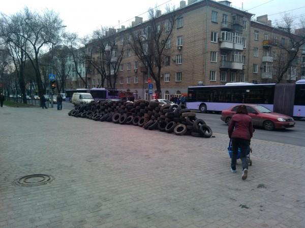 Не тронь меня, получишь по зубам! Русские гуляют. Не тронь меня, получишь по зубам! Русские гуляют.