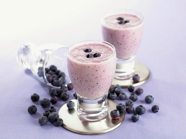 Заманчивая альтернатива лекарствам! Понижай кровяное давление вкуснейшим черничным смузи. Заманчивая альтернатива лекарствам! Понижай кровяное давление вкуснейшим черничным смузи.