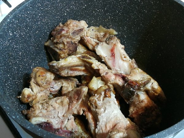 Очень вкусный наваристый и густой суп с овощами, картофелем и рисом по-узбекски Очень вкусный наваристый и густой суп с овощами, картофелем и рисом по-узбекски