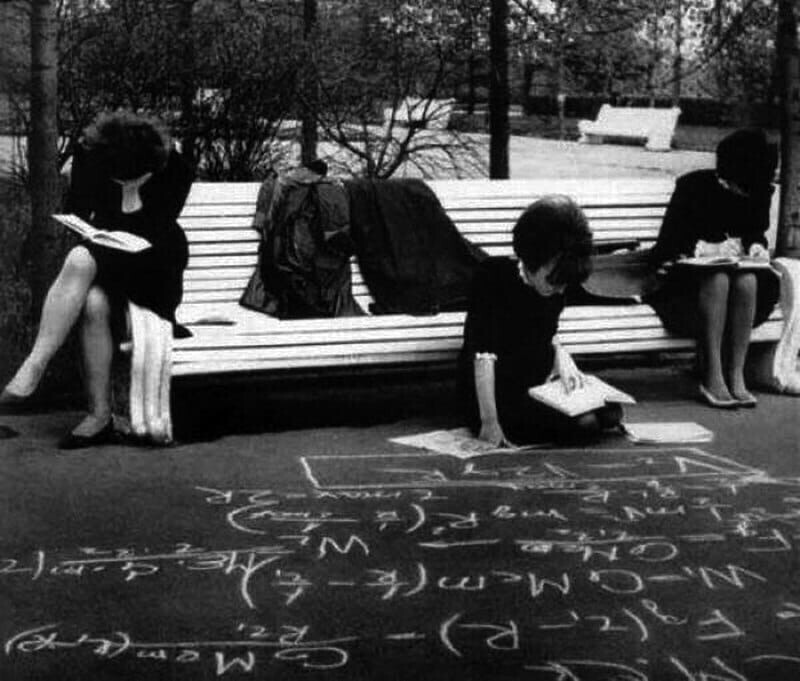 Подготовка к экзаменам в СССР, 1960-е История: крайне наглядно и убедительно
(16 фото)