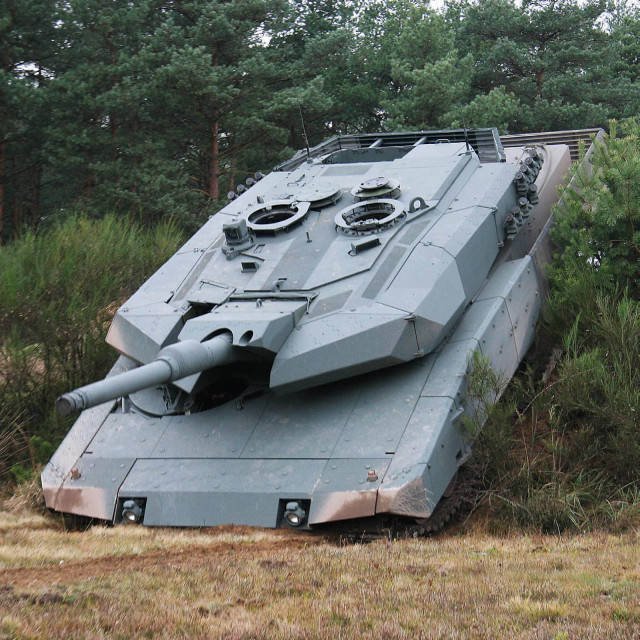 Леопард 2 А7V ренессанс танка или за неимением горничной? Леопард 2 А7V ренессанс танка или за неимением горничной? #A7V, #Леопард2А7, #Мюнстер, #бундесвер, #танки