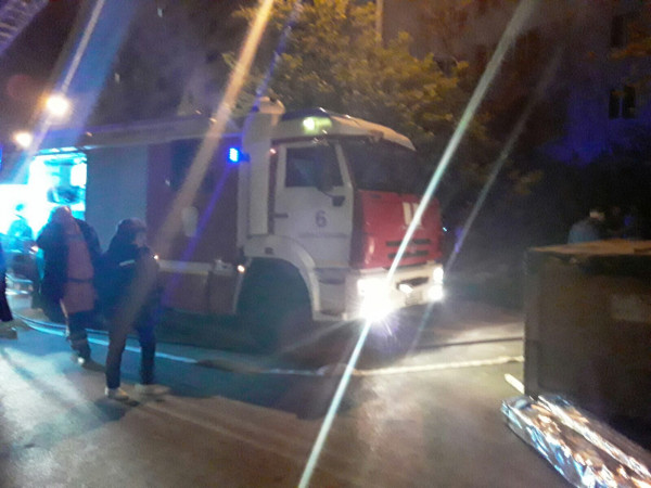 Севастопольские огнеборцы ликвидировали пожар в многоквартирном доме