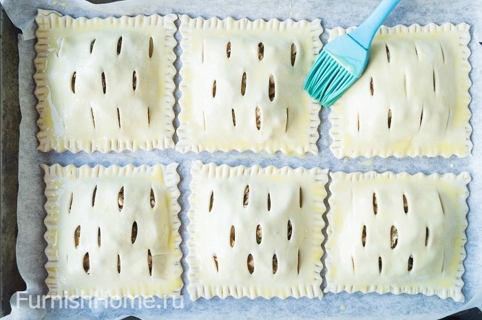 Слойки с курицей и грибами Слойки с курицей и грибами