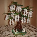 Белая акация из бисера