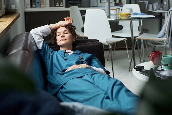 Врач развеял мифы о домашних способах сбить температуру