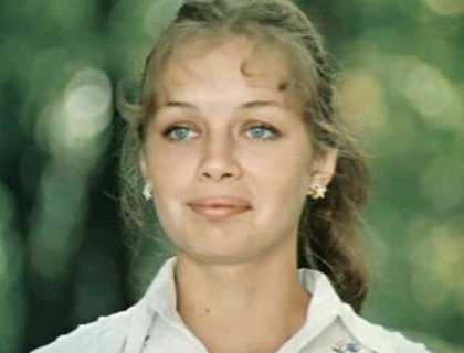 Красавица Рита из фильма "Покровские ворота" 35 лет спустя