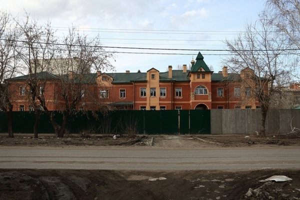 Скромный дом митрополита или почему я не жертвую на строительство храмов РПЦ, бомбануло, дом митрополита, омск, длиннопост