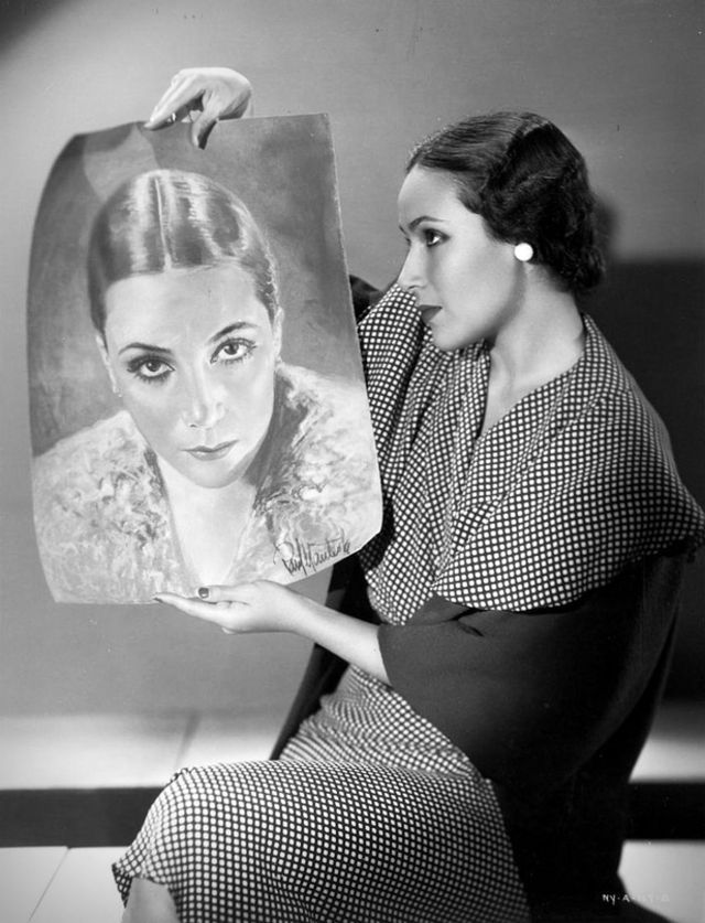 vintage-beauties-with-themselves-paintings (4).jpg