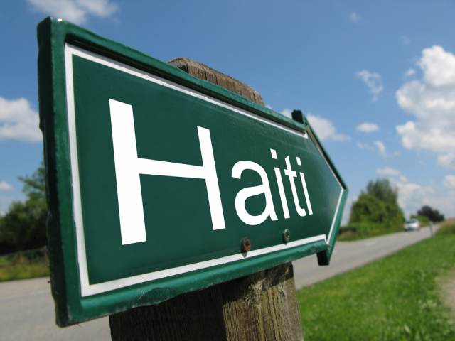 Парламент Гаити выступил за отставку премьера и кабмина