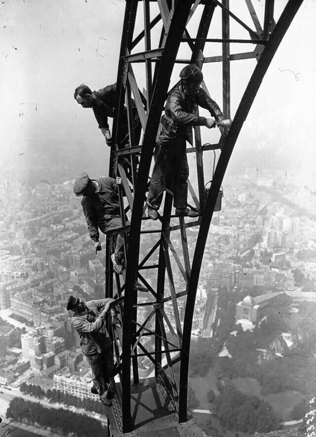 Покраска Эйфелевой башни, 1932 год История: крайне наглядно и убедительно
(16 фото)