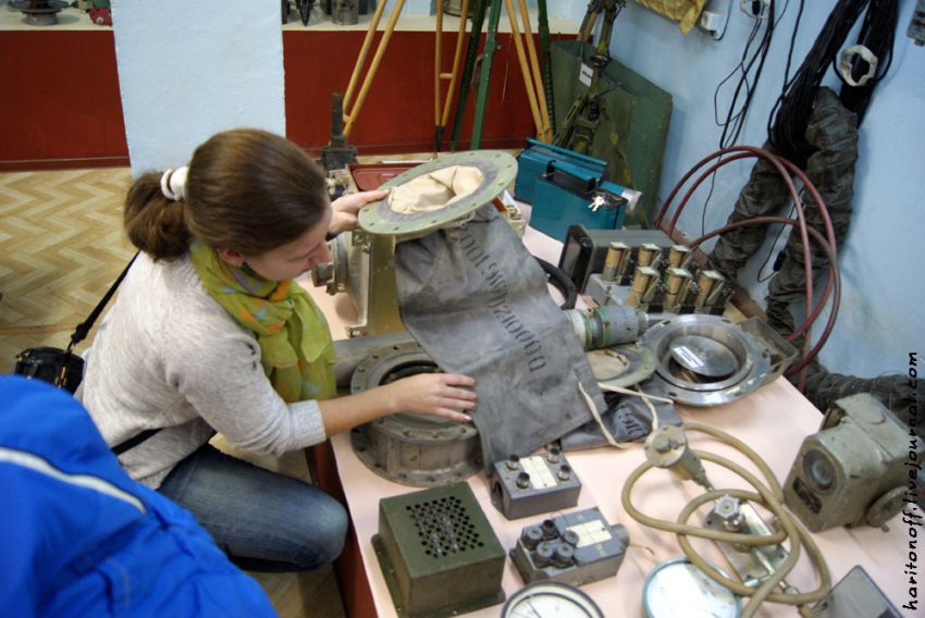 поезд, оружие, экскурсия